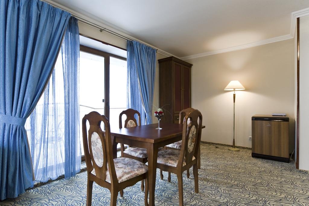 Гагра: Отель Alex Resort & Spa Hotel