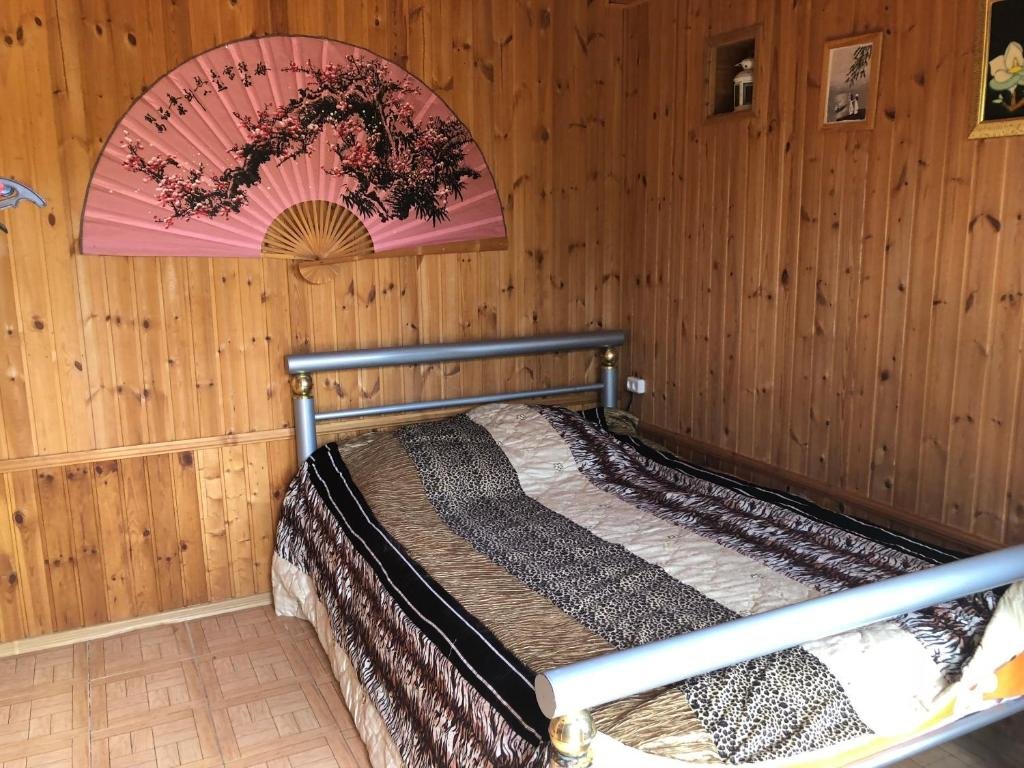 Молочный: Pitsunda Valentina house