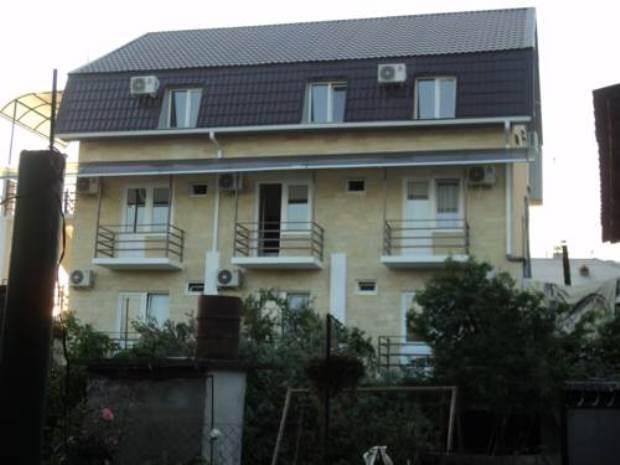 Гагра: U Ruslana Guest House