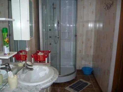 Гагра: Guest House Shanson