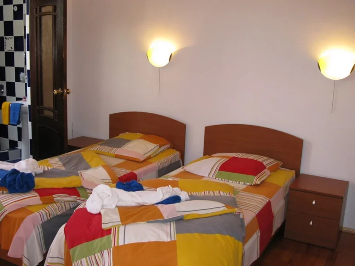 Сухум: Otel-Sukhum
