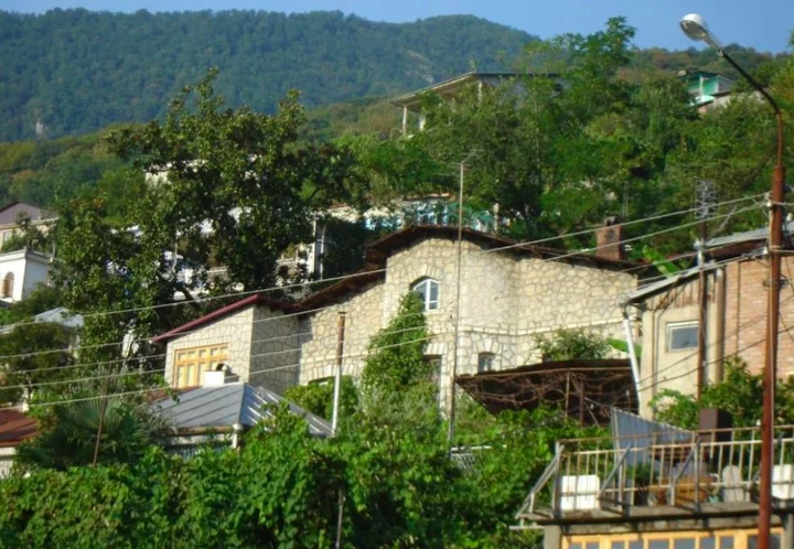 Гагра: Guest House Leon