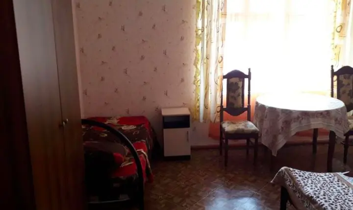 Гагра: Guest House Leon