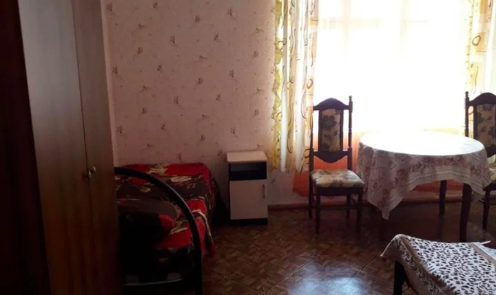 Гагра: Guest House Leon
