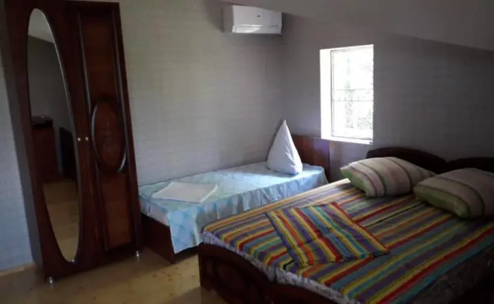 Гагра: Guest House Leon
