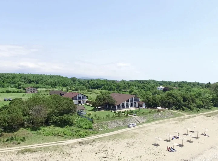 Гудаута: Inzhir Villadzh (Injir Village)