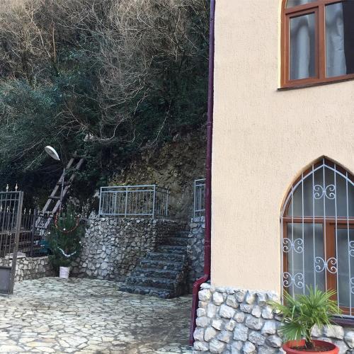 Гагра: Guest House Staraya Gagra
