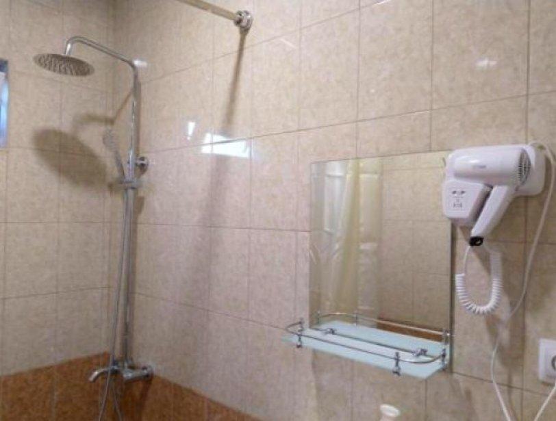 Пицунда: Guest House Kiparis