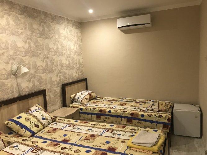 Пицунда: Grinvud Guest House