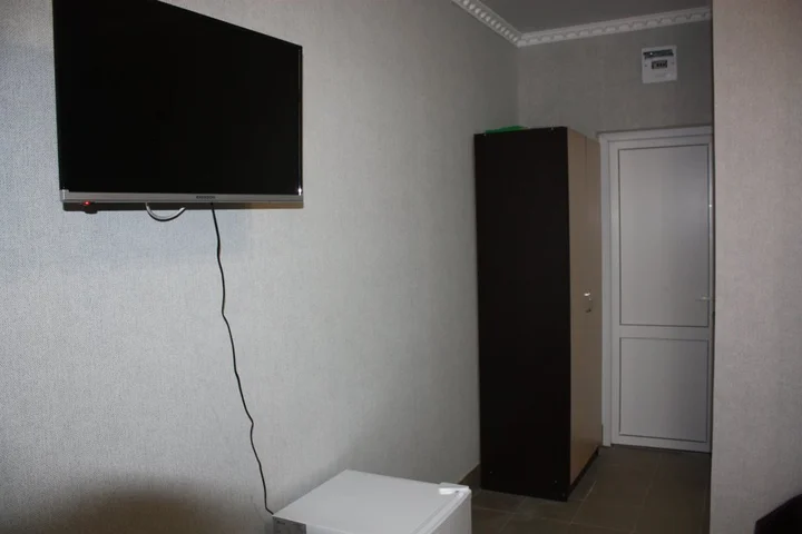 Лдзаа: Viktoria Hotel