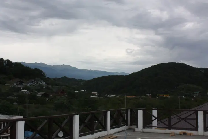 Лдзаа: Viktoria Hotel