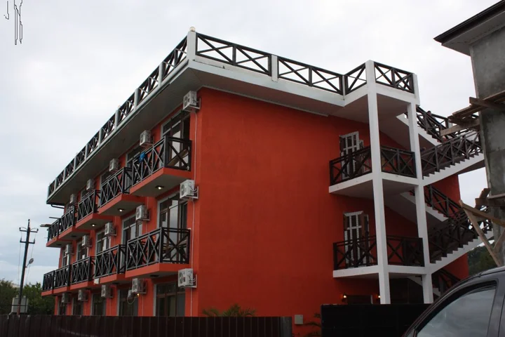 Лдзаа: Viktoria Hotel