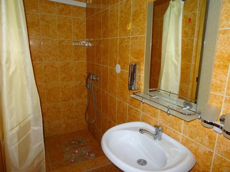 Сухум: Guest house Zhemchuzhina