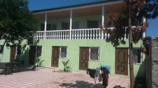 Сухум: Guest house Zhemchuzhina