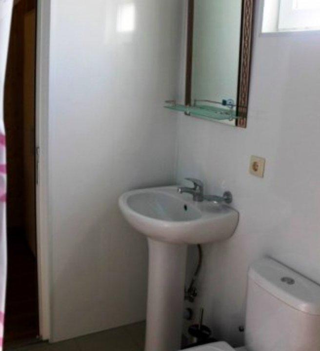 Алахадзи: U Artema Guest House