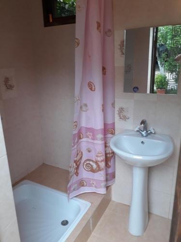 Гагра: Guest House on Demerdzhipa 57