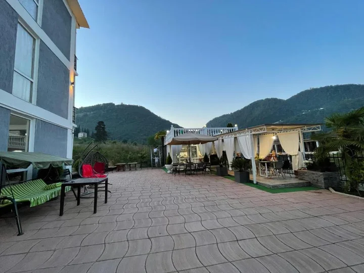 Новый Афон: Mirraflores Hotel