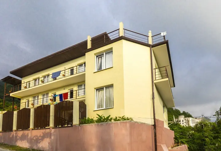 Гагра: Kamila Guesthouse