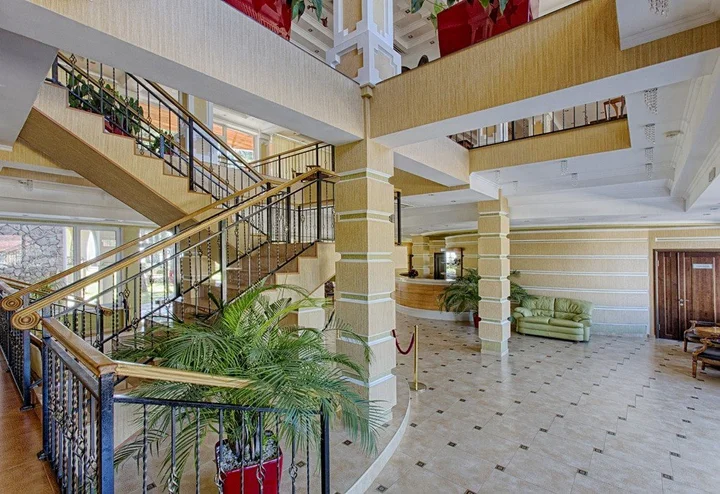 Пицунда: Delfin Hotel