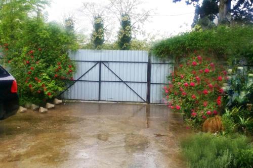 Гечрипш: Guest House Shanti