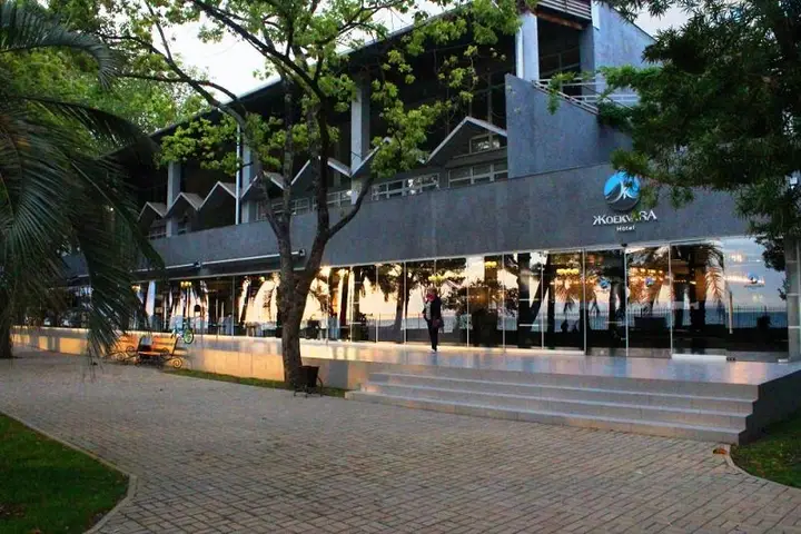 carousel image 1