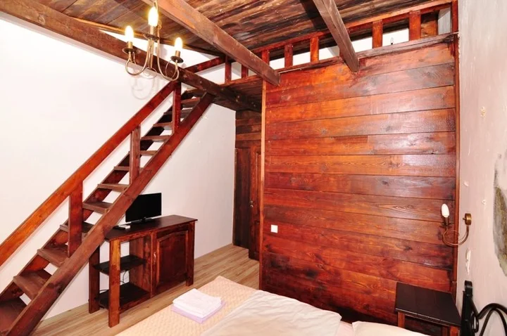 Бабушара: Alaku Hotel