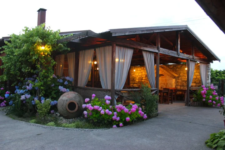 Бабушара: Alaku Hotel