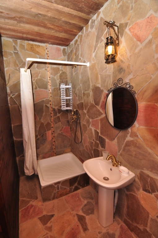 Бабушара: Alaku Hotel