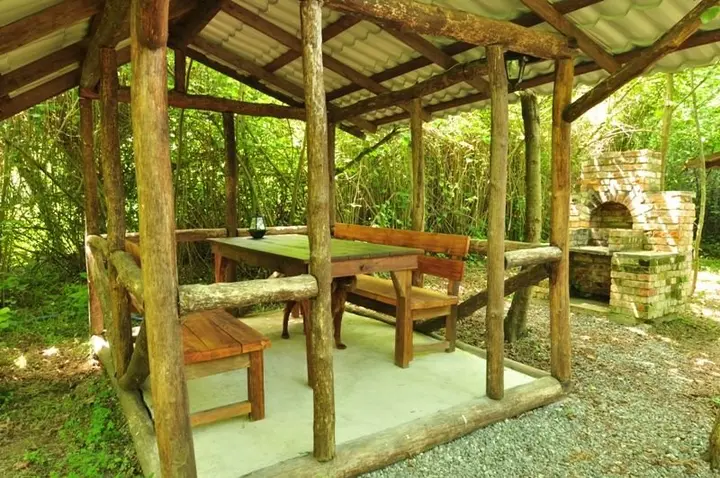 Бабушара: Alaku Hotel