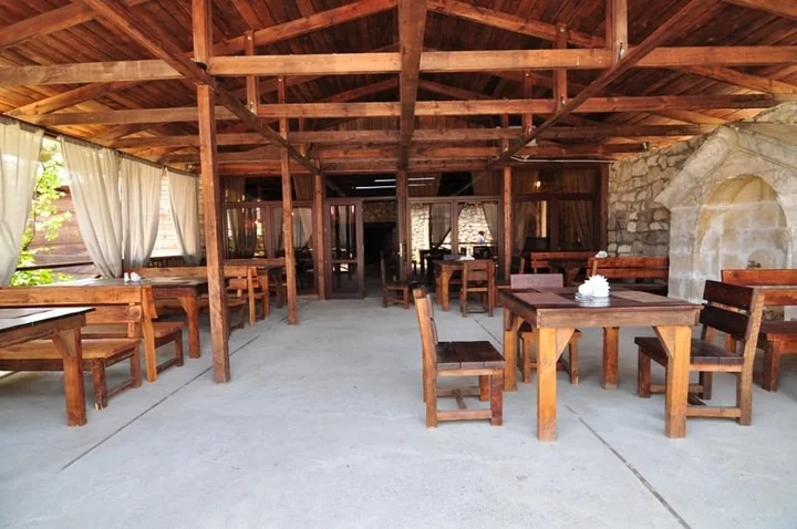 Бабушара: Alaku Hotel