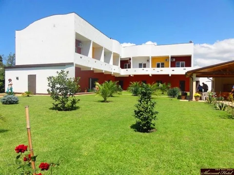 Лдзаа: Hotel Sharmat