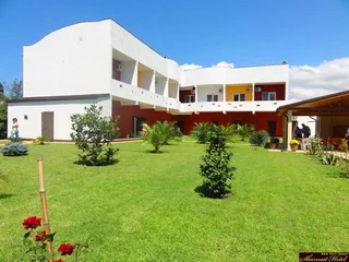 Лдзаа: Hotel Sharmat