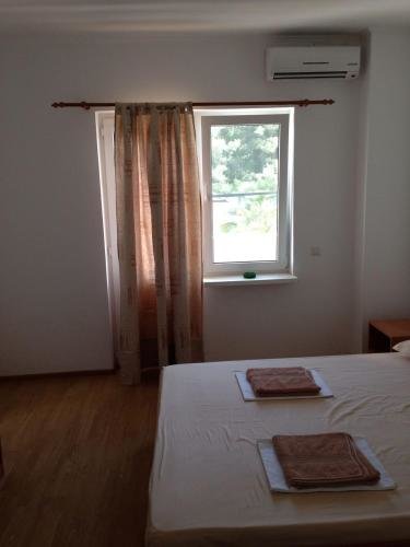 Лдзаа: Hotel Sharmat