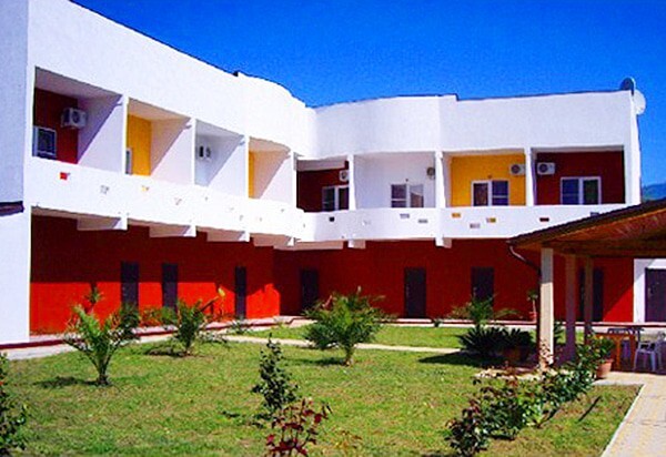 Лдзаа: Hotel Sharmat