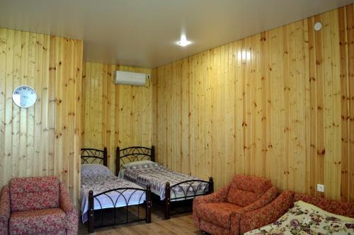 Гагра: Guest House on Kabardinskaya 107