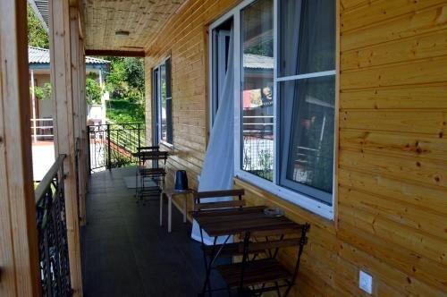 Гагра: Guest House on Kabardinskaya 107
