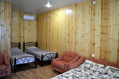 Гагра: Guest House on Kabardinskaya 107