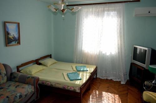 Гагра: Guest House on Kabardinskaya 107