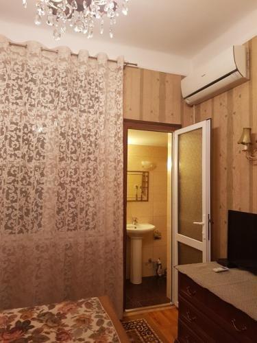 Гагра: Guest house on Kabardinskaya 49