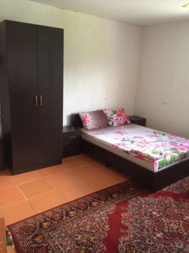 Гагра: Guest House on Sayat-Nova 7A