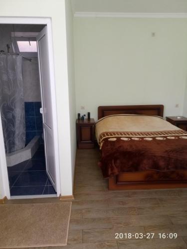 Гагра: Guest House on Sokhumi Highway 133