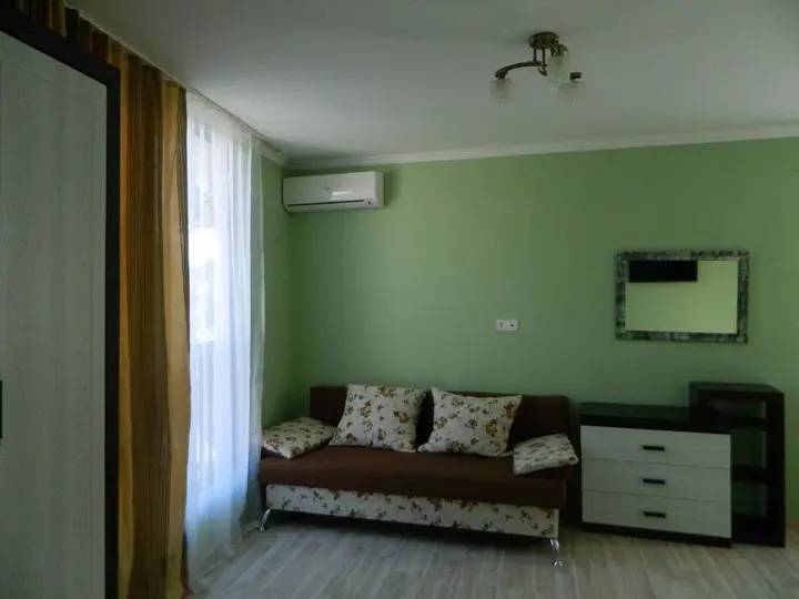 Гагра: Guest house on Abazgaa 20