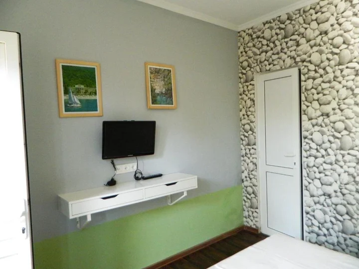 Гагра: Guest house on Abazgaa 20