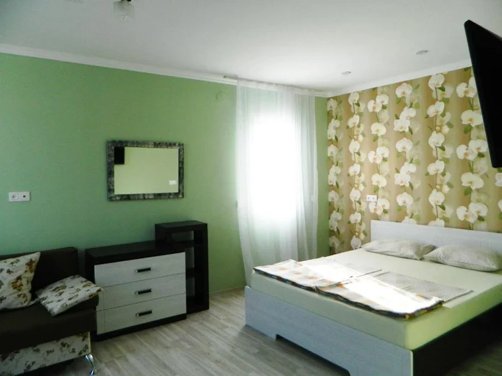 Гагра: Guest house on Abazgaa 20