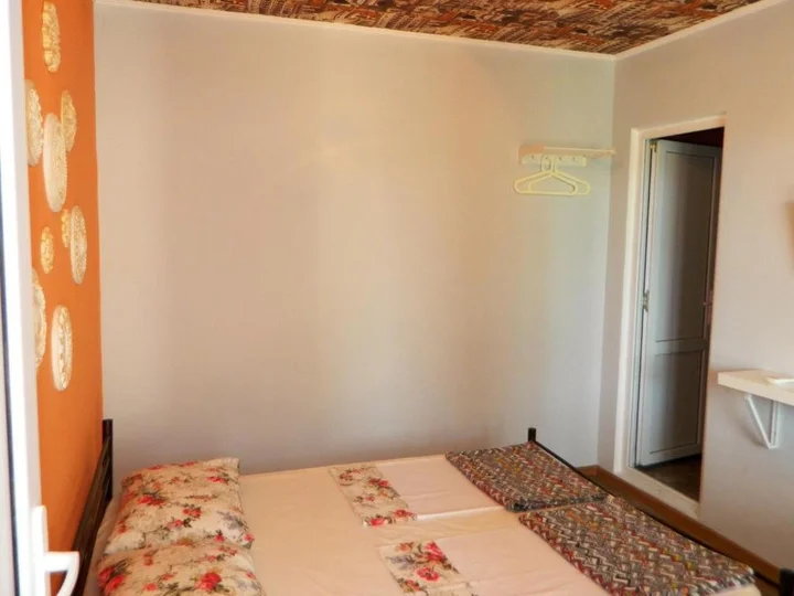 Гагра: Guest house on Abazgaa 20