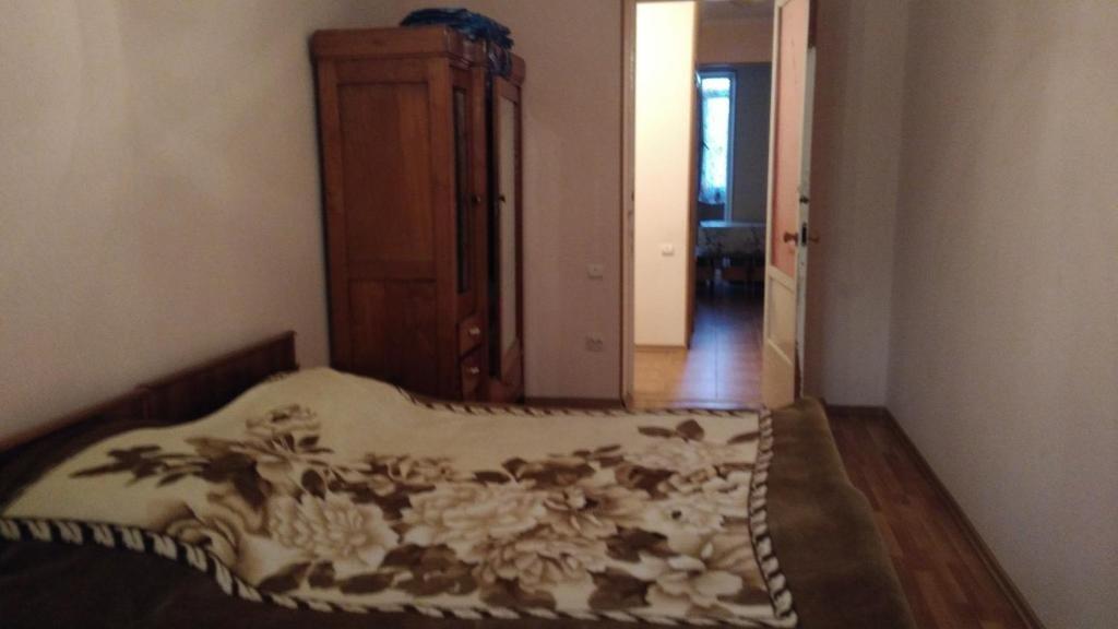 Пицунда: Apartment on Agrba 7/1