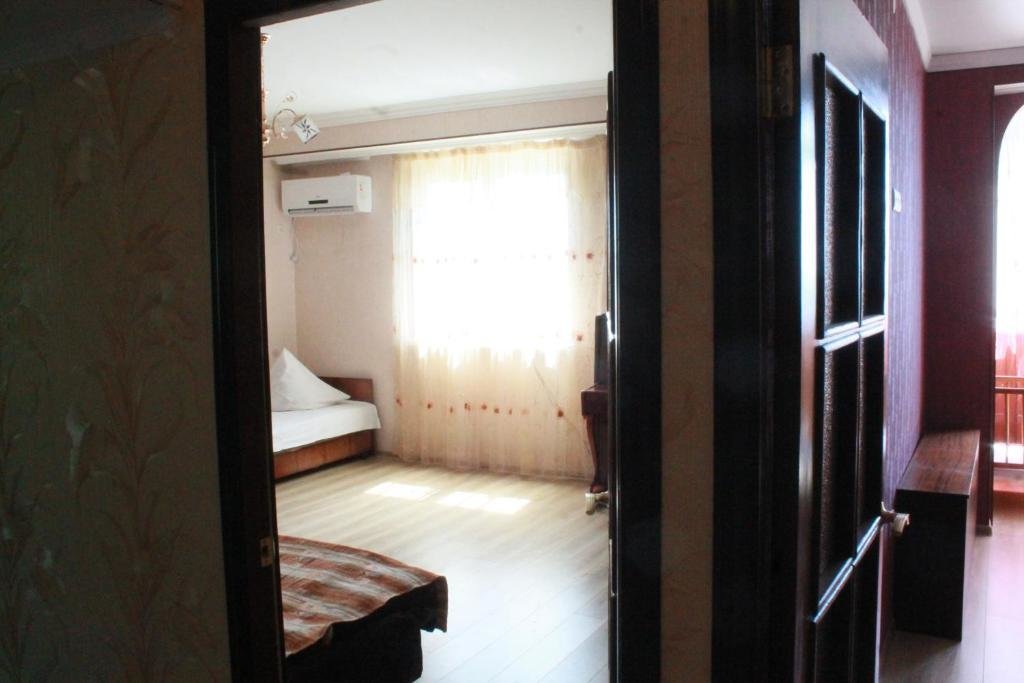 Гагра: Apartment on Abazgaa 53/3