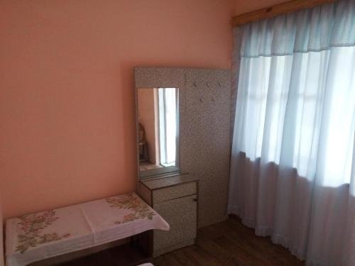 Гагра: Guest house Elka