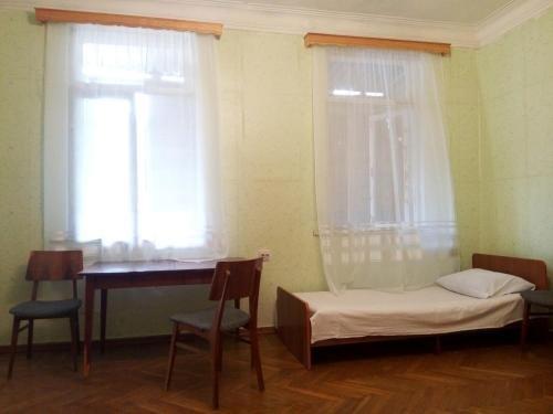 Гагра: Guest house Elka