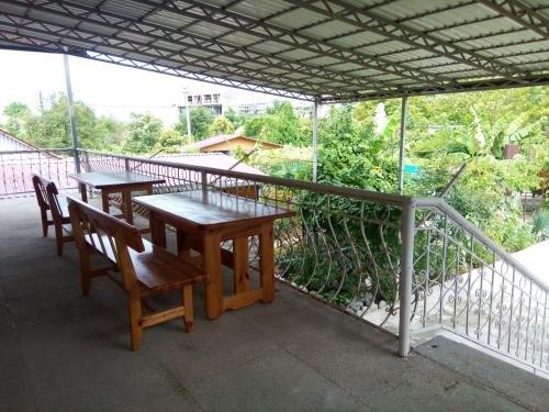 Гагра: Guest house Elka